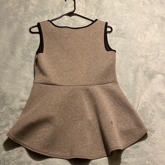 High low top - Picture 2 of 3